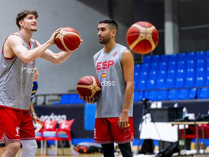 Héctor Alderete al lado de Jaime Fernández durante un entrenamiento de la selección española la semana pasada.