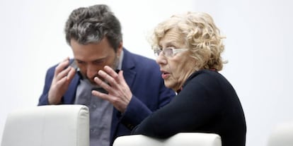 Mauricio Valiente y Manuela Carmane durante el pleno de este miércoles.