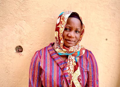 Mabel Peter, refugiada camerunesa víctima del planchado de senos, fotografiada el 1 de junio en Abuya (Nigeria).