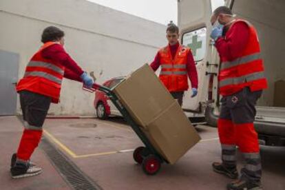 Donaciones de comida a la Cruz Roja de Lidl.