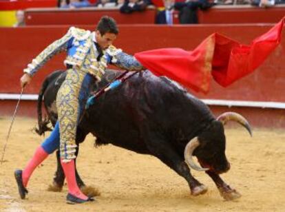 José María Manzanares, en la Feria de Fallas en 2011.