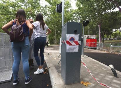Nuevas barreras para regular el aparcamiento en la Universidad Complutense