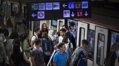 Aglomeracions al metro aquest dilluns.