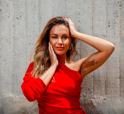 Lara Álvarez en los estudios de TVE en Torrespaña.