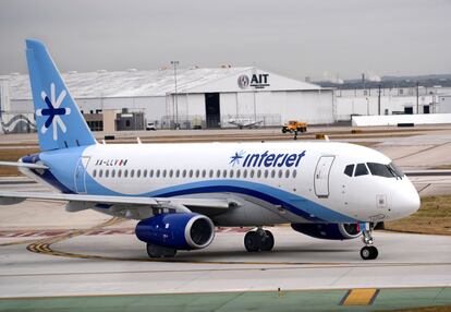 Un avión de Interjet, en San Antonio, Texas.