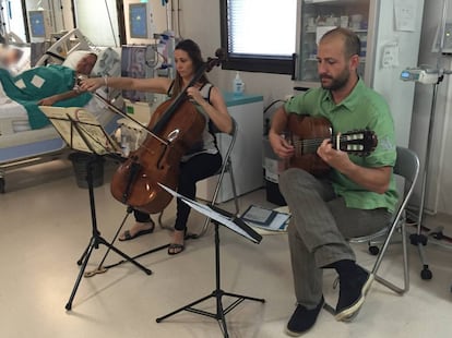 Concierto para pacientes en el hospital Peset de Valencia.
