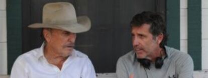 Robert Duvall, en el rodaje con Emilio Aragón.