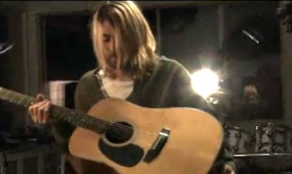Jared Leto quiso hacer un homenaje a Kurt Cobain para conmemorar el 17º aniversario de la muerte del cantante de Nirvana en 2011. Acompañado de una guitarra y vestido como el fallecido cantante, colgó en su web sus versiones de 'Pennyroyal Tea' y 'Rape Me'.