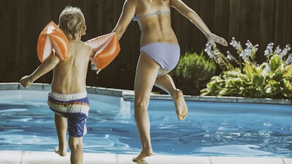 seguridad piscina niños, valla para piscina, vallado de piscinas, cubierta piscina, cubre piscinas, alarma para piscinas, barandilla piscina, escalera piscina