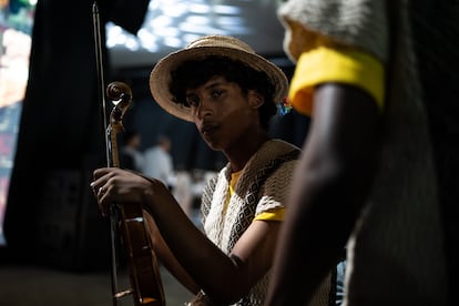 El Concierto Pazcifónico contó con la participación de 43 niños, niñas y jóvenes indígenas de Tacueyó, Cauca, quienes integran el coro invitado de la Orquesta Sinfónica Nacional de Colombia.