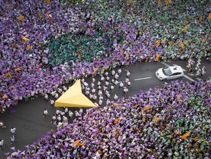 Manifestants a l'avinguda Meridiana a la Diada del 2015.