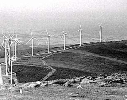 Vista del parque eólico de Sierra Elgea, el único puesto en marcha por ahora en Euskadi.