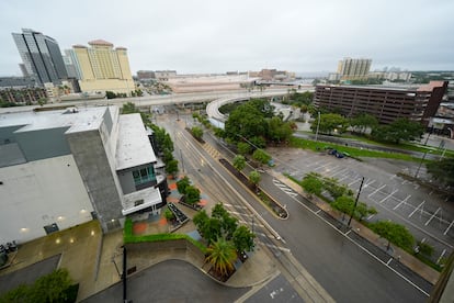 El centro de Tampa luce vacío tras las órdenes de evacuación  ante la llegada del huracán 'Milton', este miércoles 9 de octubre.