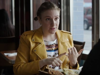 lena dunham chaqueta amarilla de zara