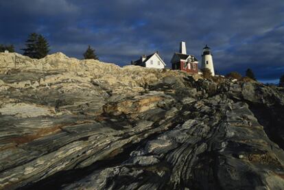 El faro de Pemaquid Point, en la punta de una península a 97 kilómetros al norte de Portland.