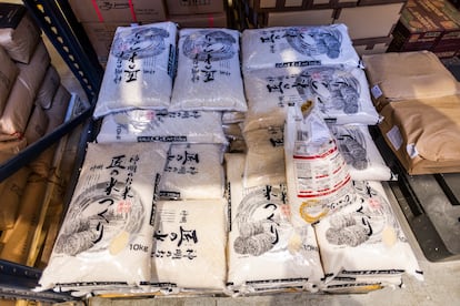 Bolsas de arroz japonés de Niigata, que distribuye la empresa Cominport en España.