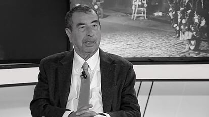 El director de cine José Luis Garci, en su programa en Trece TV.