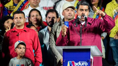 El presidente de Venezuela, Nicolás Maduro, celebra su resultado en las elecciones de este domingo.