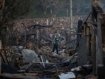 Inmuebles reventados por la explosión del almacén clandestino de Paramos.