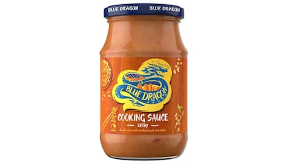 Tarro de salsa satay de la marca Blue Dragon, de 385 gr.