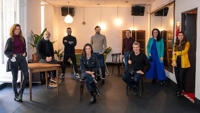 De izquierda a derecha, María Hervás, Javier Cámara, Fran Perea, Aitana Sánchez-Gijón, Israel Elejalde, Alberto Conejero, Alberto Sanjuan, Ana Belén Santiago y Ángela Ibañez, en el Teatro Del Barrio.