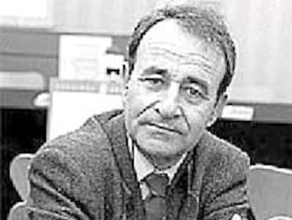 Carlos Casares.