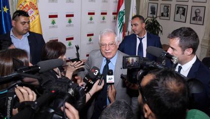 El ministro de Exteriores en funciones, Josep Borrell, la semana pasada ante la prensa en Beirut (Líbano).
