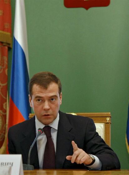 Medvédev, durante una reunión ayer en el Kremlin.