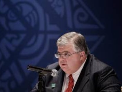 Fotografía tomada el pasado 5 de noviembre en la que se registró al gobernador del Banco de México, Agustín Carstens, quien señaló que, pese a las políticas monetarias expansivas de las economías avanzadas, "el régimen cambiario de México ha funcionado bien". EFE/Archivo