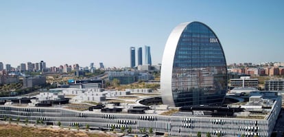 La ciudad del BBVA, con el perfil urbano de Madrid al fondo.