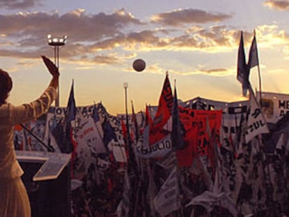 Cristina Kirchner en su cierre de campaña en una imagen facilitada por el Gobierno de Argentina
