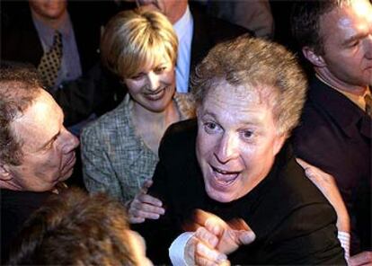 Jean Charest celebra el triunfo de su formación, el Partido Liberal, en las elecciones legislativas en Quebec.