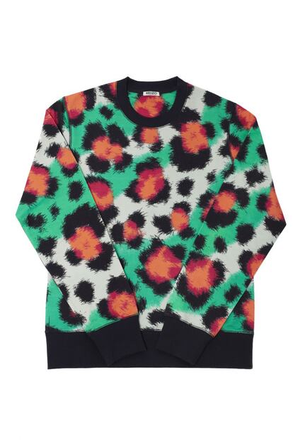 De las celebérrimas sudaderas con cabeza de tigre, Kenzo propone ahora llamativos suéteres con estampado de leopardo muy psicodélico (225 euros).