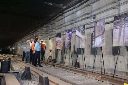 Claudia Sheinbaum inspecciona el resultado de las obras realizados en el primer tramo de la Línea 1 del Metro de Ciudad de México.