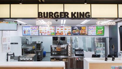 Interior de un restaurante Burger King en España.