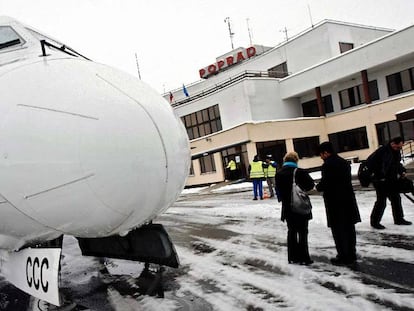 Imagen de 2007 del aeropuerto de Poprad-Tatry, a 340 kilómetros de Bratislava, desde donde partió el pasajero con explosivos en la maleta.