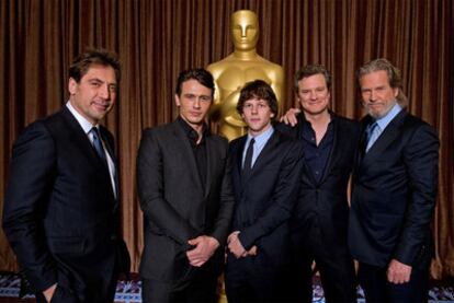 De izquierda a derecha, Javier Bardem, James Franco, Jesse Eisemberg, Colin Firth y Jeff Bridges, candidatos a mejor actor protagonista.