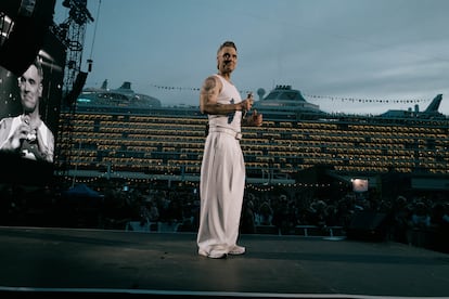 Robbie Williams at a concert in Malaga on April 10, 2025.