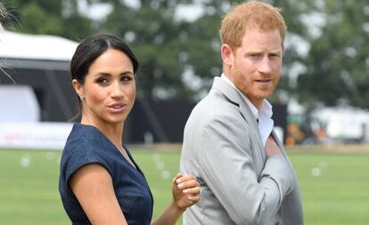 Los duques de Sussex, el príncipe Enrique y Meghan Markle en un torneo de polo el 26 de julio en Windsor, Inglaterra.