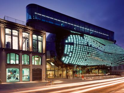 Kunsthaus Graz, el museo austriaco obra de Spacelab (Peter Cook y Colin Fournier).