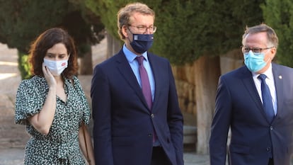 Los presidentes de la Comunidad de Madrid, Isabel Diaz Ayuso; de la Xunta, Alberto Núñez Feijoo, y de Melilla, Eduardo de Castro, el 31 de julio.