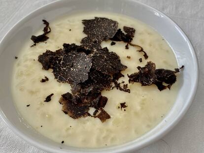 Arroz con leche con trufa 'melanosporum'. J. C. CAPEL