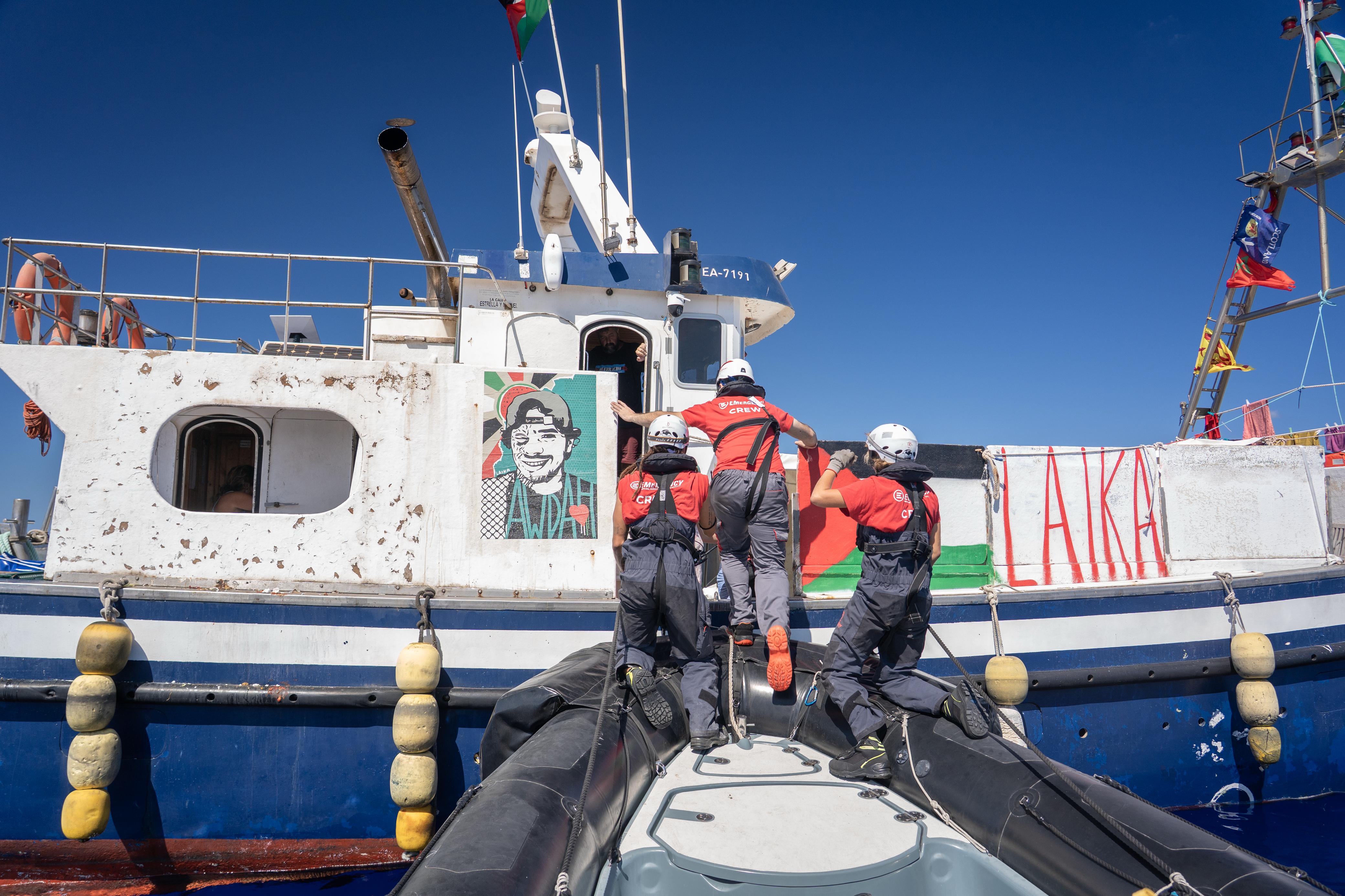 Una decena de barcos de la flotilla con ayuda para Gaza parten desde Grecia con discreción para evitar que las autoridades impidan su salida