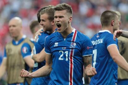 Otro héroe de esta Eurocopa: el centrocampista Arnor Ingvi Traustason que marcó el gol de la victoria contra Austria en el último suspiro. Islandia, que nunca se había clasificado para una competición internacional, se ha metido en octavos y jugará contra Inglaterra.