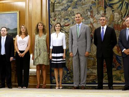 Los Reyes han recibido en audiencia en el Palacio de la Zarzuela a los miembros del comit&eacute; ejecutivo de la Uni&oacute;n de Asociaciones Empresariales de la Industria Cultural Espa&ntilde;ola.