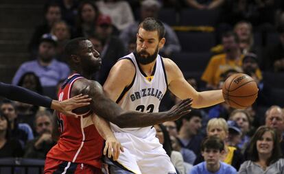 Marc Gasol y DeJuan Blair.