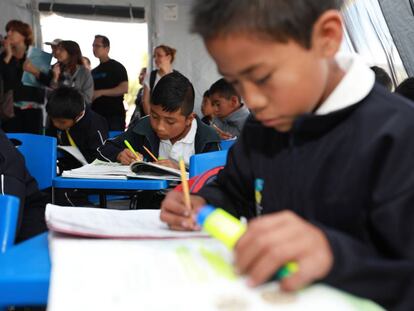 El Espacio Temporal de Aprendizaje de la Telesecundaria Manuel Jos&eacute; Othon apoyado por UNICEF M&eacute;xico, acoge a 80 alumnos de entre 12 y 15 a&ntilde;os en San Pedro Atlixco, Puebla.