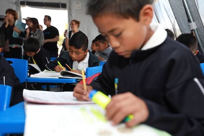 El Espacio Temporal de Aprendizaje de la Telesecundaria Manuel José Othon apoyado por UNICEF México, acoge a 80 alumnos de entre 12 y 15 años en San Pedro Atlixco, Puebla.