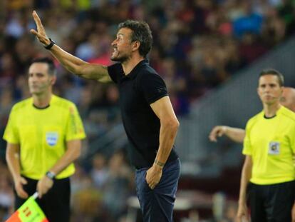 Luis Enrique, en el duel contra el Sevilla al Camp Nou.