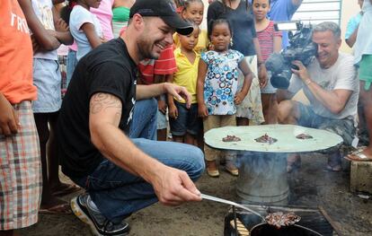 Ricky Martín en la comunidad de Loiza, en Puerto Rico.